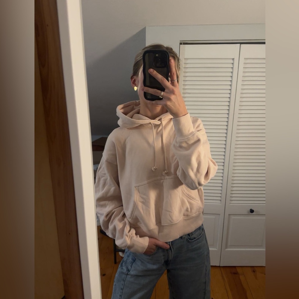 NEW Aritzia boyfriend crop sweatshirt